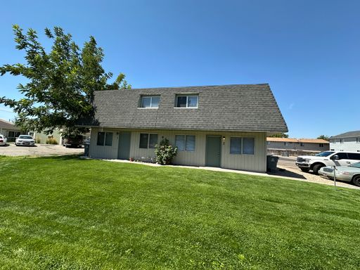 2bed, 1.5bath, 946sq.ft. apartment near NNU – photo 1