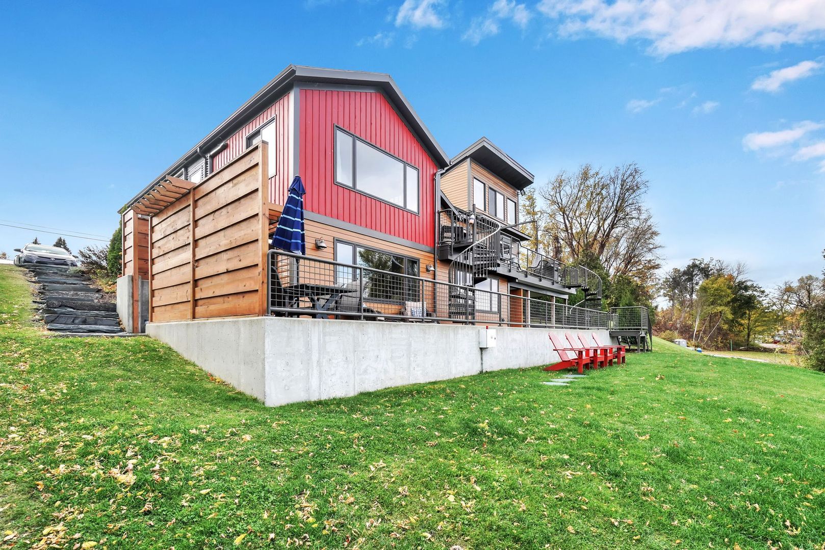 Colchester Apartment: 76 West Lakeshore Drive