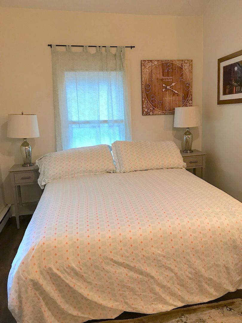 Burlington Apartment: 77 N Winooski Ave