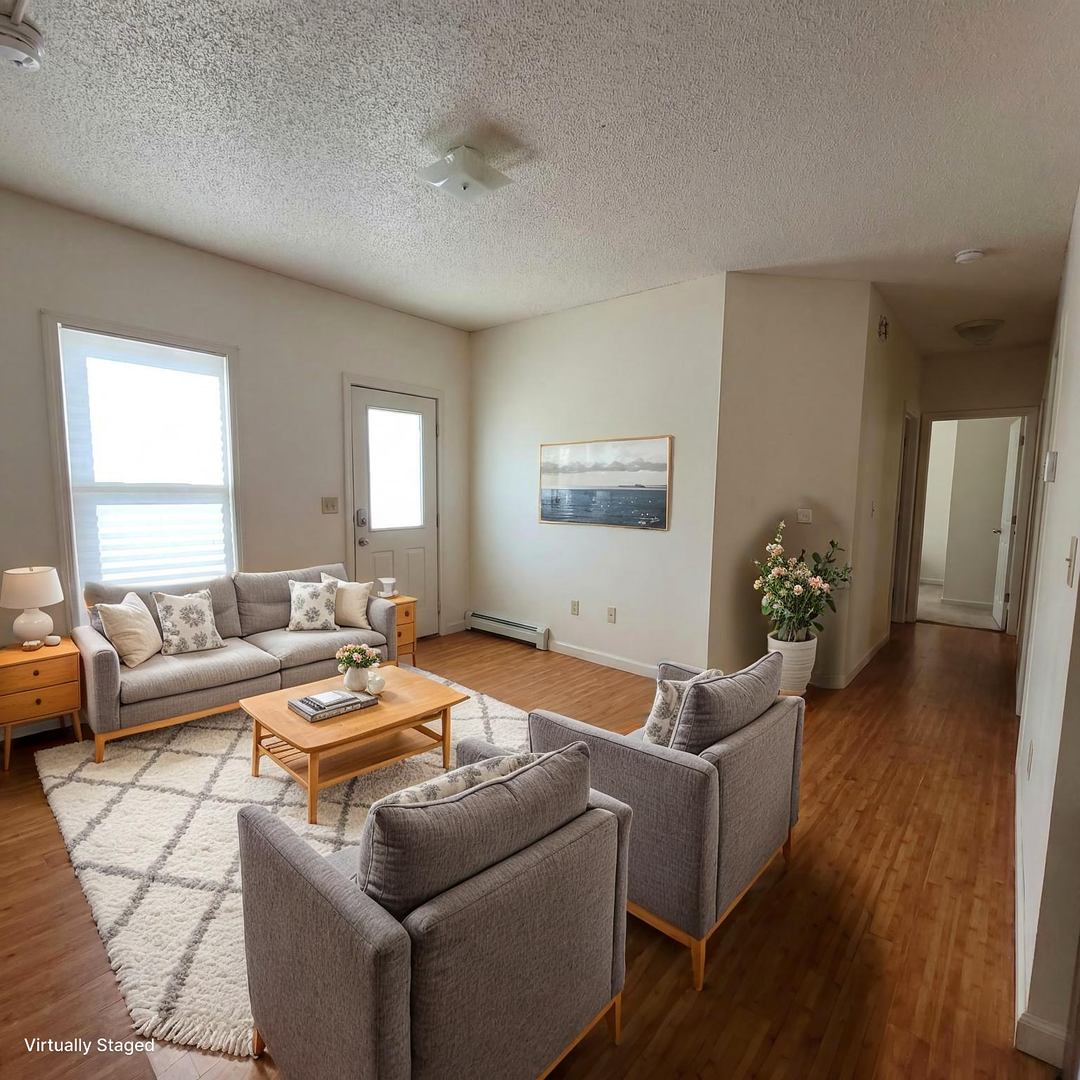 Burlington Apartment: 66 Hungerford Terrace