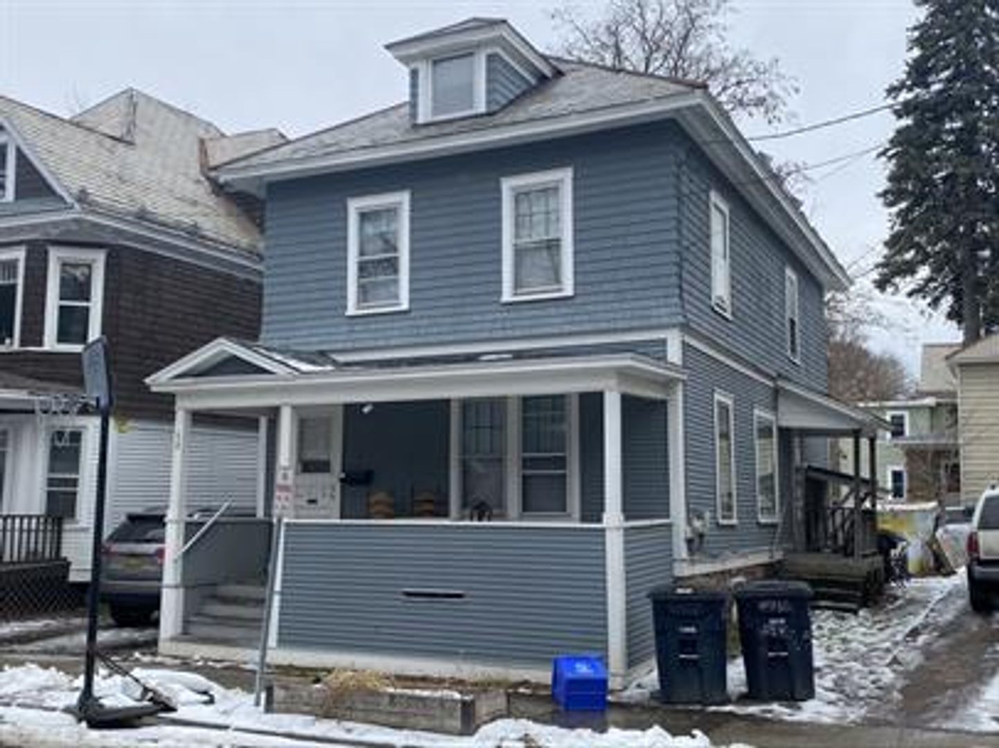 Burlington House: 56 Hickok Place