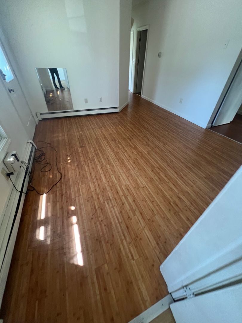 Burlington Apartment: 66 Hungerford Terrace