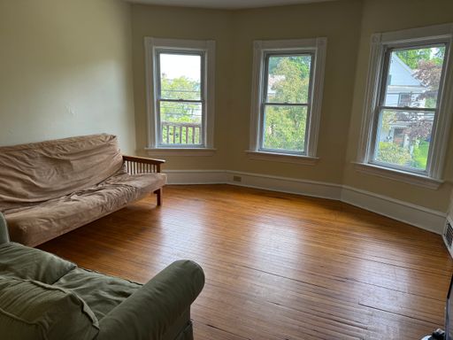 5 bedroom Apartment - Short walk from downtown and UVM! – photo 1
