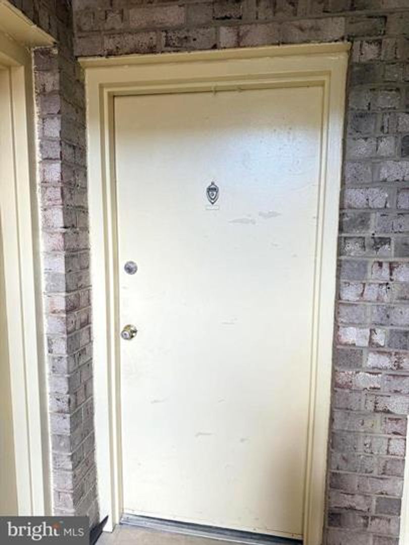 Alexandria Condo: 7965 Audubon Ave