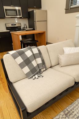 A stylish and historic furnished loft offering short to mid-term stays near downtown Roanoke – photo 1