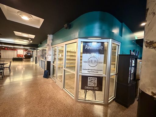 Prime Retail or Salon Space
