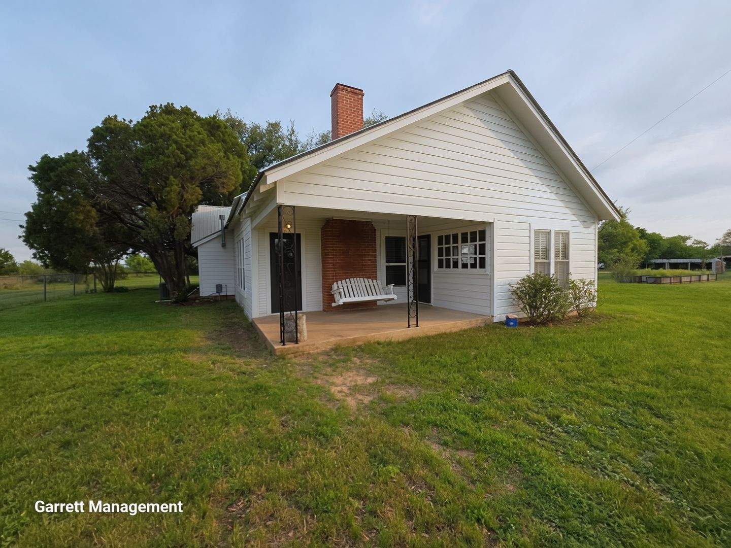 Lometa House: 337 CR 2435