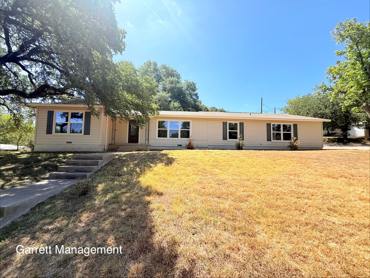 Lampasas House: 502 W Ave A