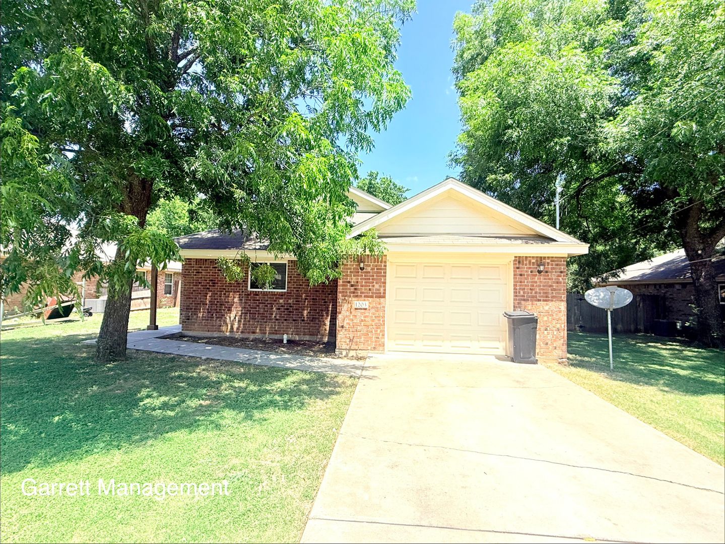 Lampasas House: 1203 East Avenue G