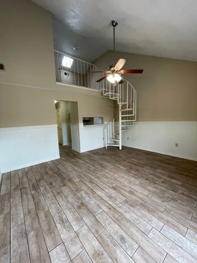 1 bedroom with a bonus loft! – photo 1