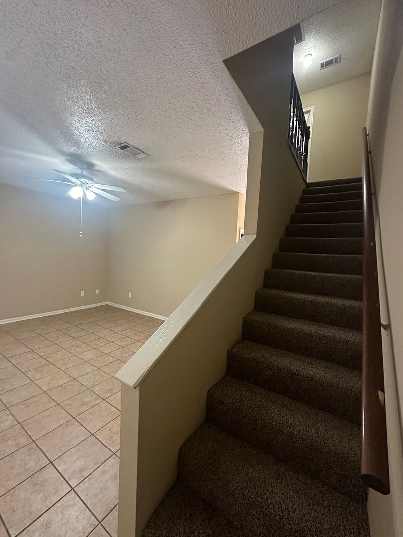 Baton Rouge Apartment: Oneal Lane