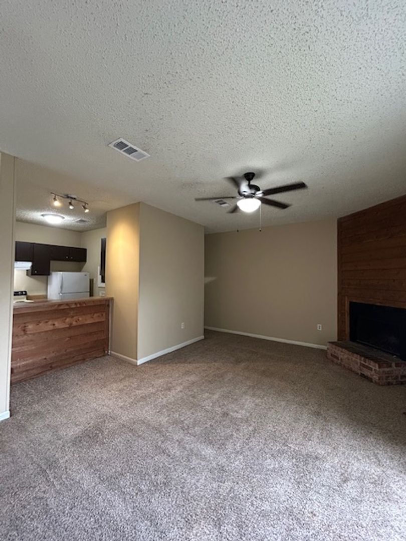 Baton Rouge Townhome: Kenner Ave