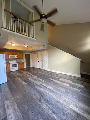 3 bed 2 bath townhouse