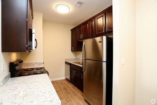 Park View - 3 bed 3 bath – photo 1