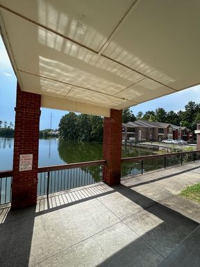 2bed 2bath on the Lake