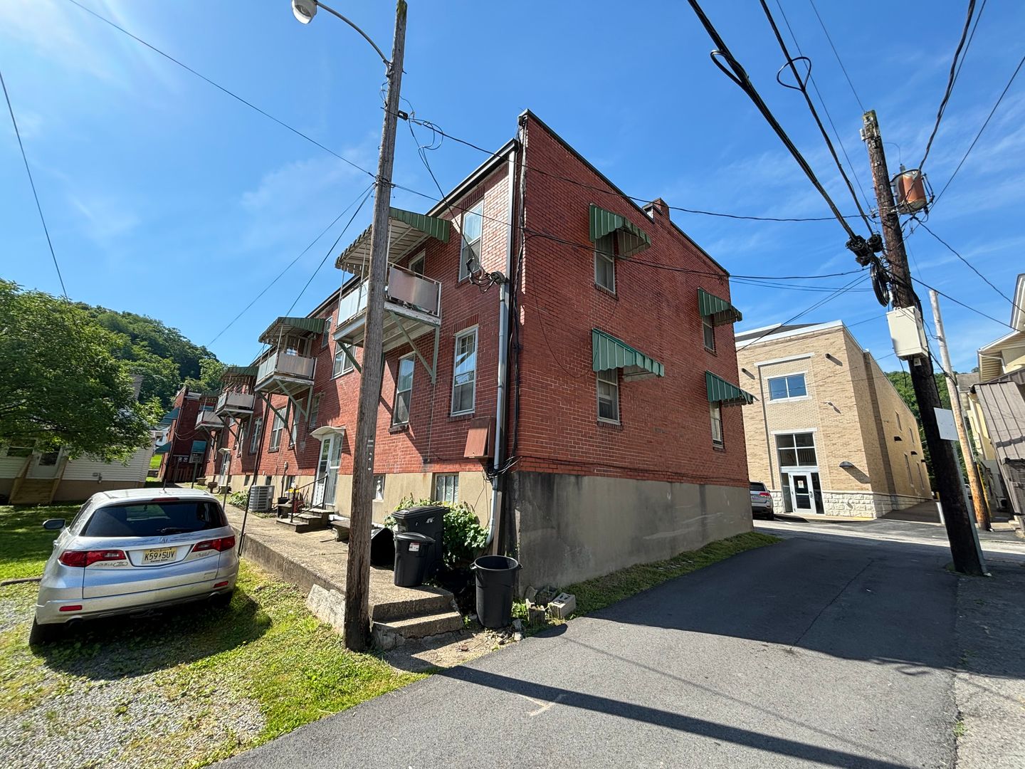 Weston Apartment: 233-237 Bank Street