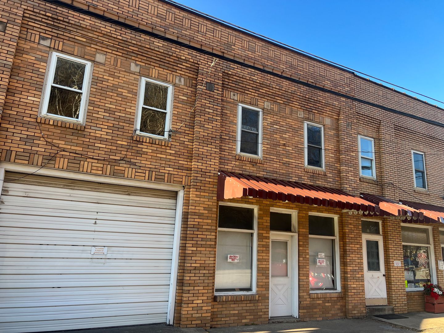 Glenville Apartment: 205 South Lewis St.