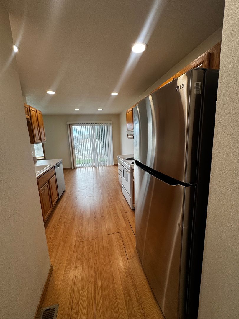 Moses Lake House: 501 Laguna