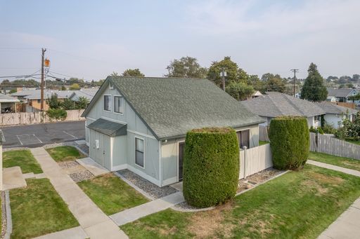 Loft-Style 1-Bedroom | Downtown Moses Lake | $850/Mo | Water/Sewer/Garbage Included – photo 1