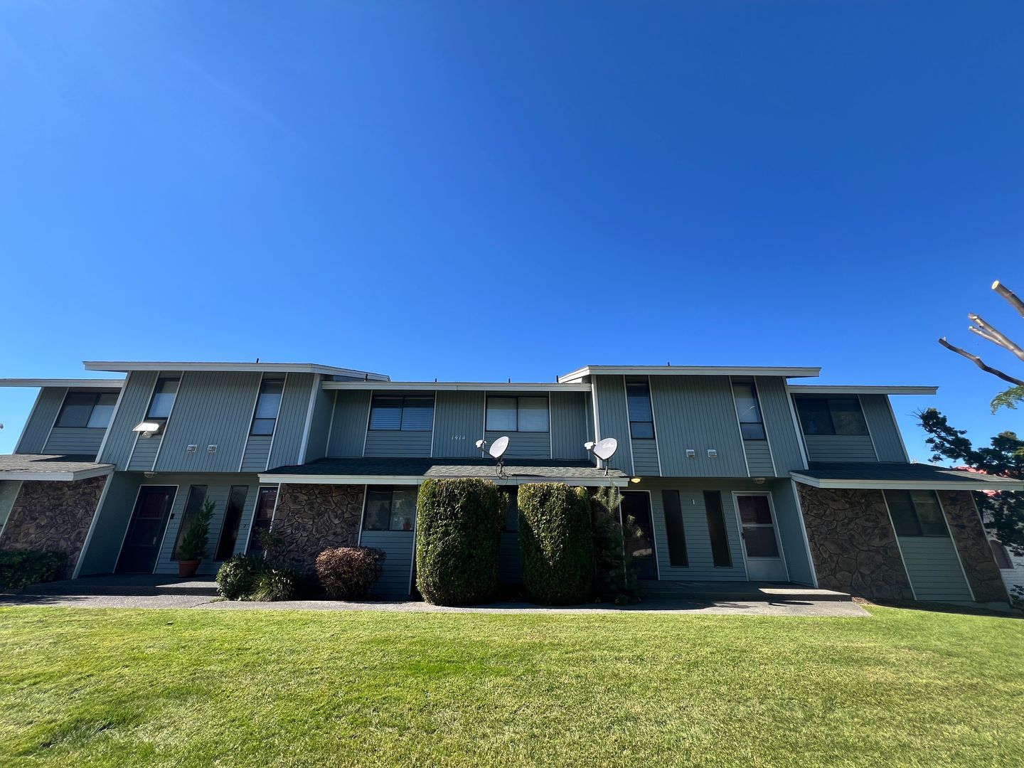 Moses Lake Apartment: 1414 Division