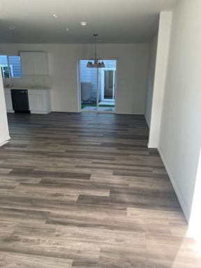 Newer Construction Townhouse! Pet Friendly!