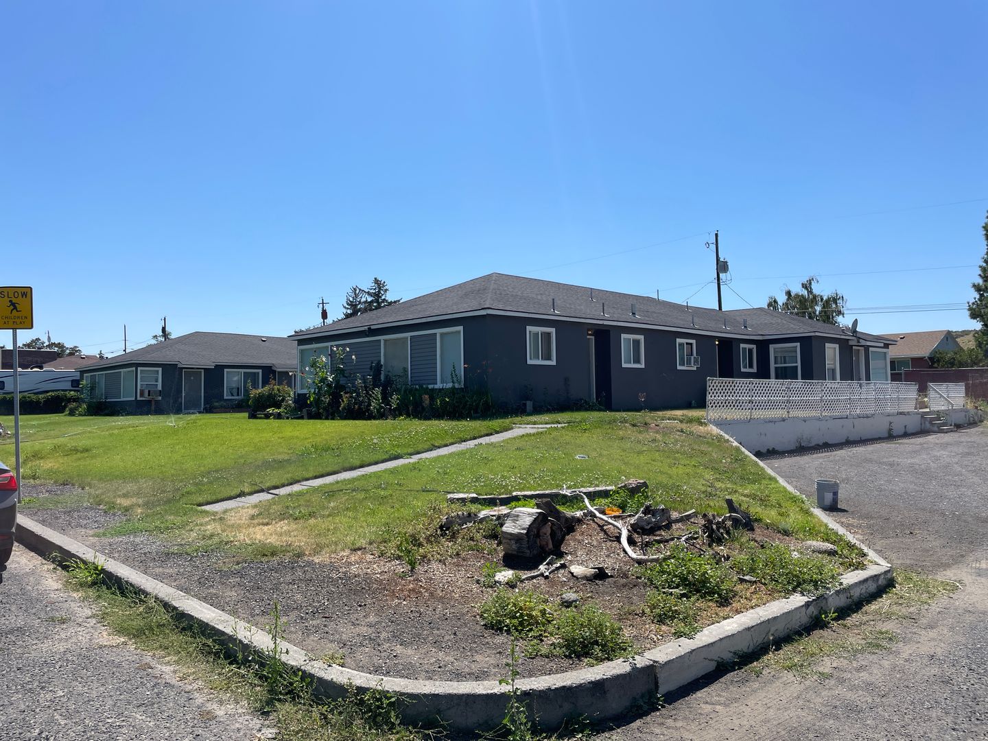 Soap Lake Apartment: 207 & 223 N Hemlock St