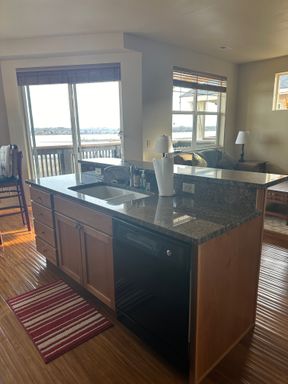 Golfers Dream Condo! Lake Front, FULLY FURNISHED w/Private Pool and Dock access! Near The Links at Moses Pointe! – photo 1