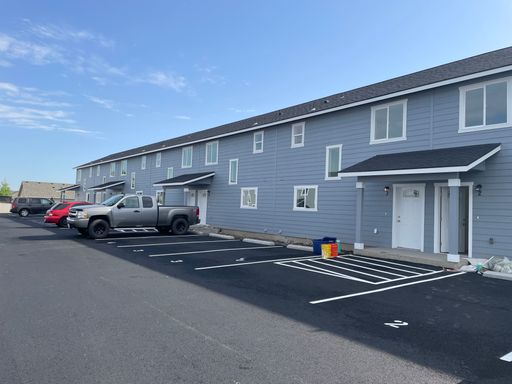 Newer construction In Ephrata!! Pet Friendly!!