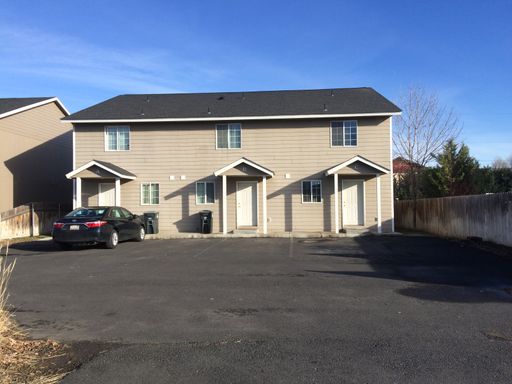 2 Bedroom Townhouse! – photo 1