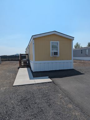 Great 2 bedroom 1 bathroom home in North Pointe! – photo 1