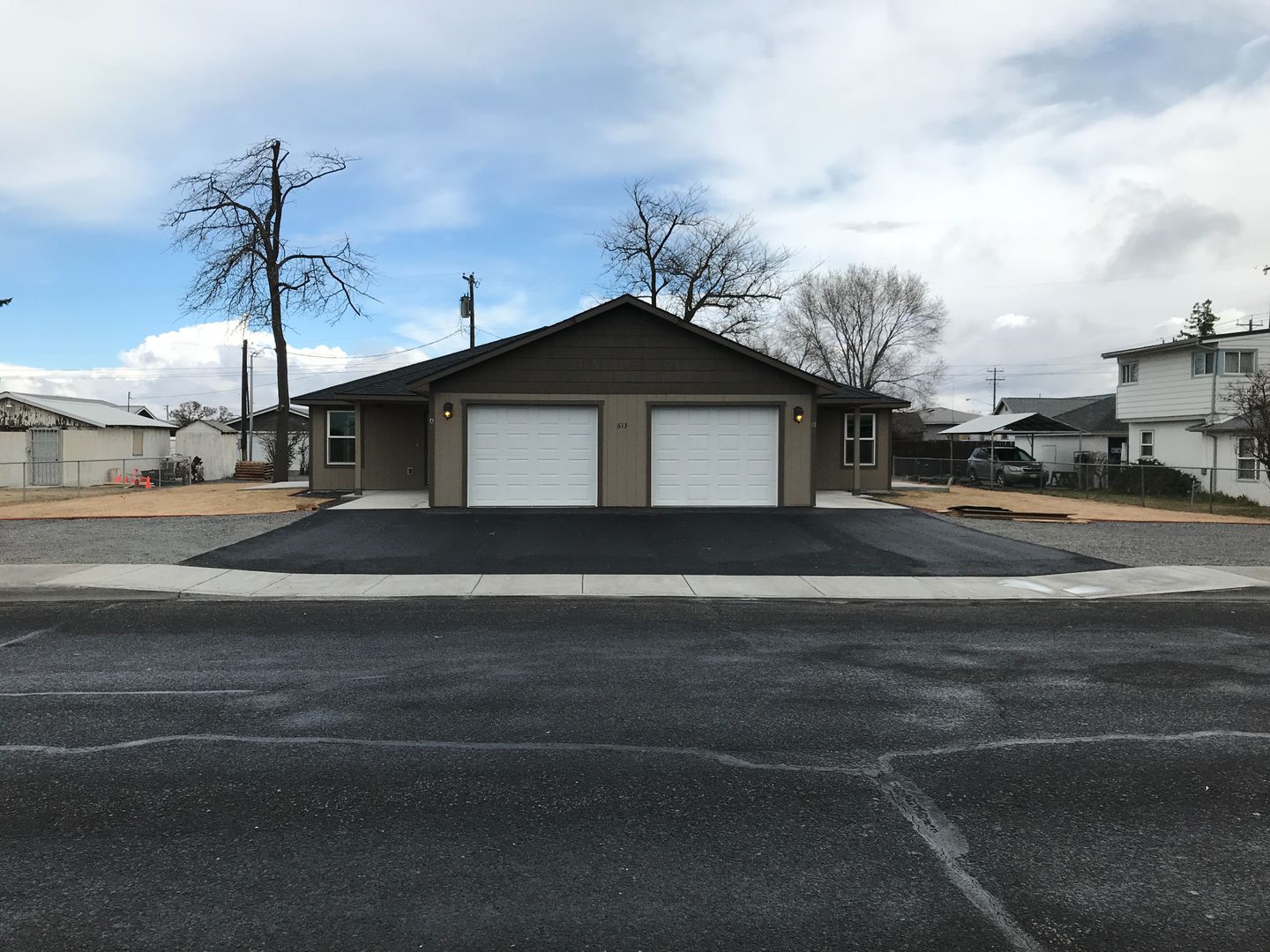 Moses Lake House: 613 Locust B
