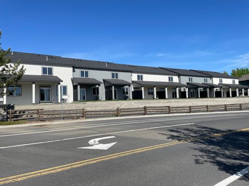 !! LIMITED TIME MOVE-IN SPECIAL!! - First and Last Month Free Rent with A 12 Month Lease! – photo 1