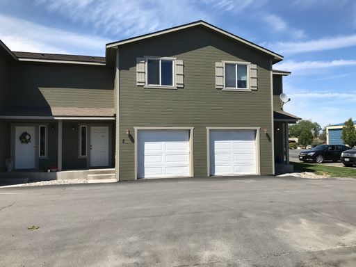 Pet Friendly Townhouse! 1/2 Off First Month with 12 Month Lease!!! – photo 1