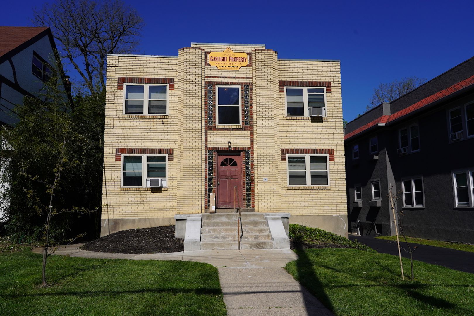 Cincinnati Apartment: 3025 Clifton Avenue