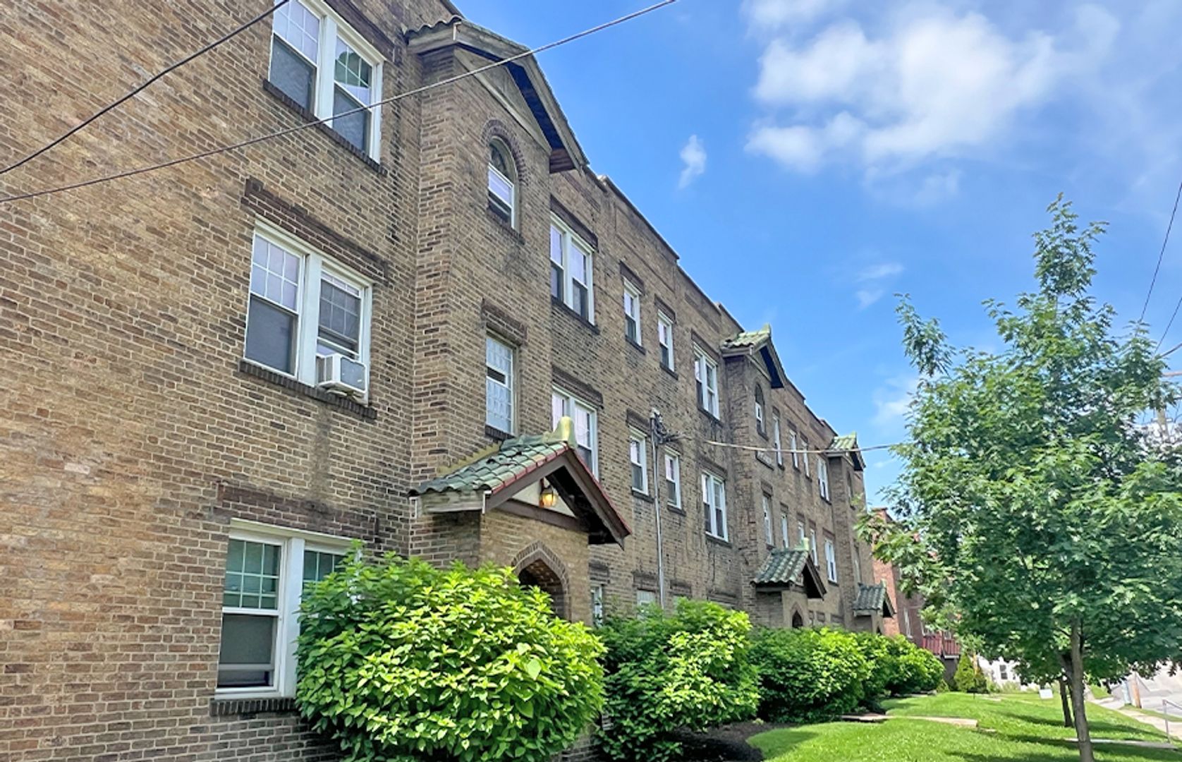 Cincinnati Apartment: 415-419-423 Probasco Street