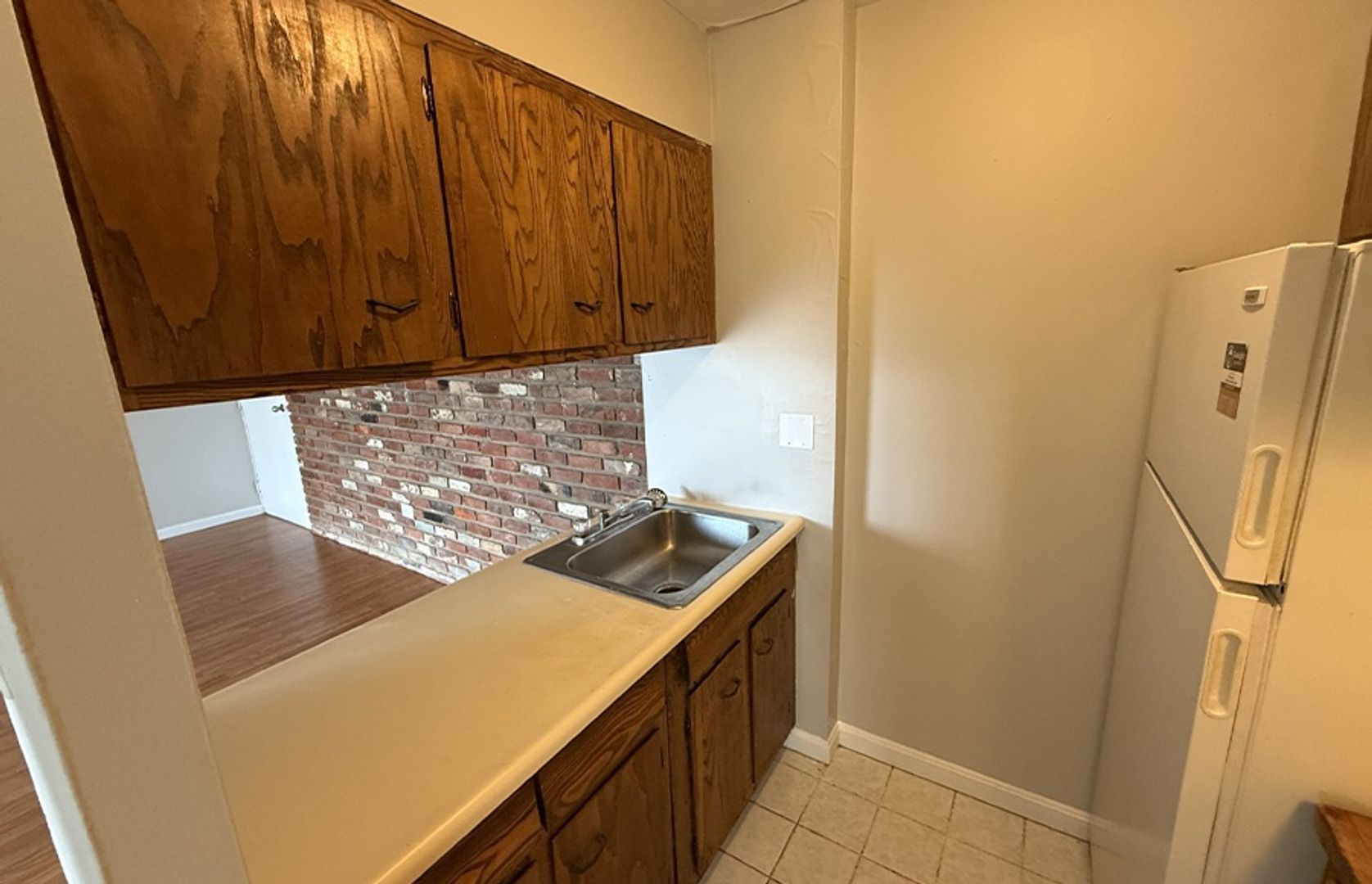 Cincinnati Apartment: 2065 Clifton Avenue