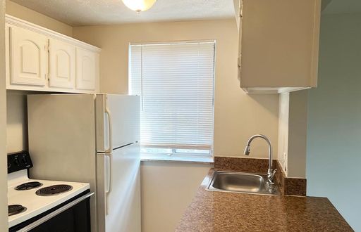 615 Lowell Ave #1 – photo 1