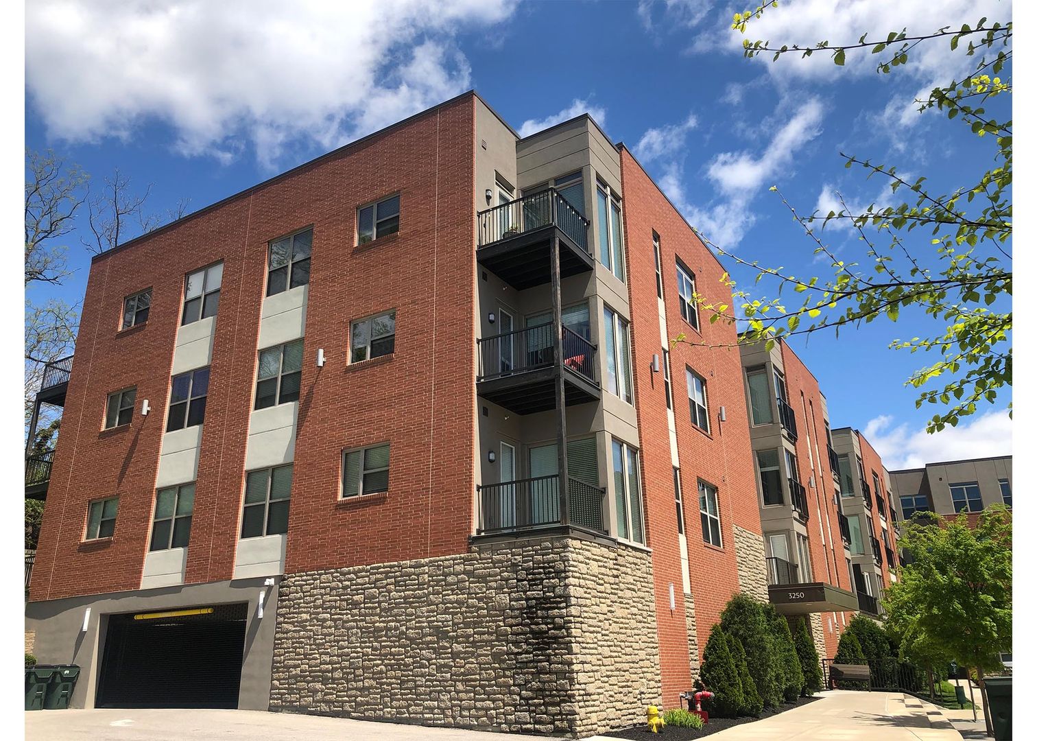 Cincinnati Apartment: 3240 Whitfield Avenue