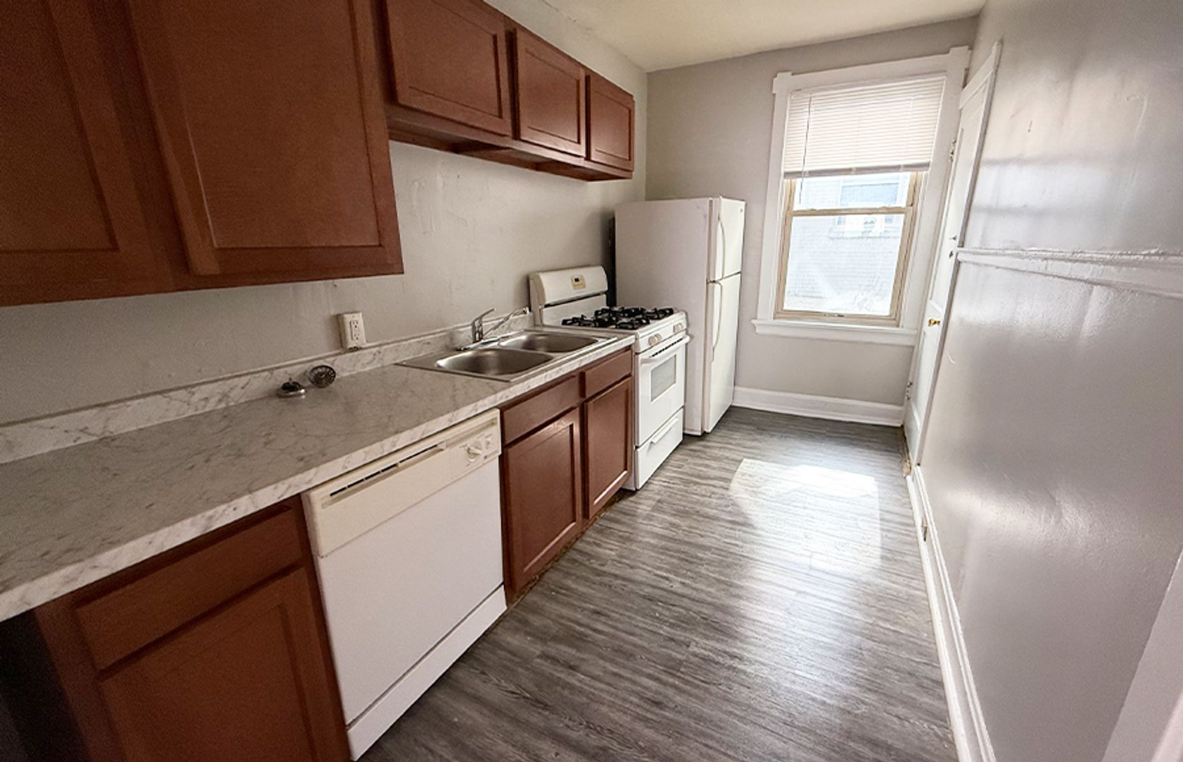 Cincinnati Apartment: 3404 Whitfield Avenue