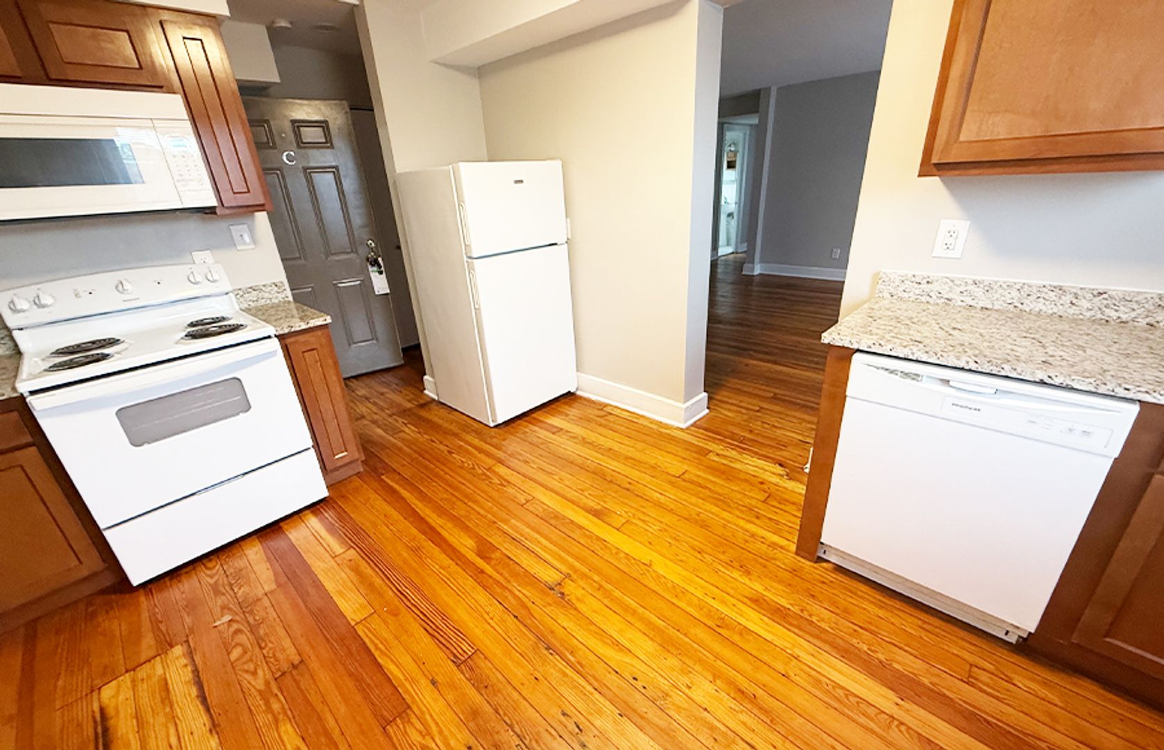 Cincinnati Apartment: 3404 Whitfield Avenue