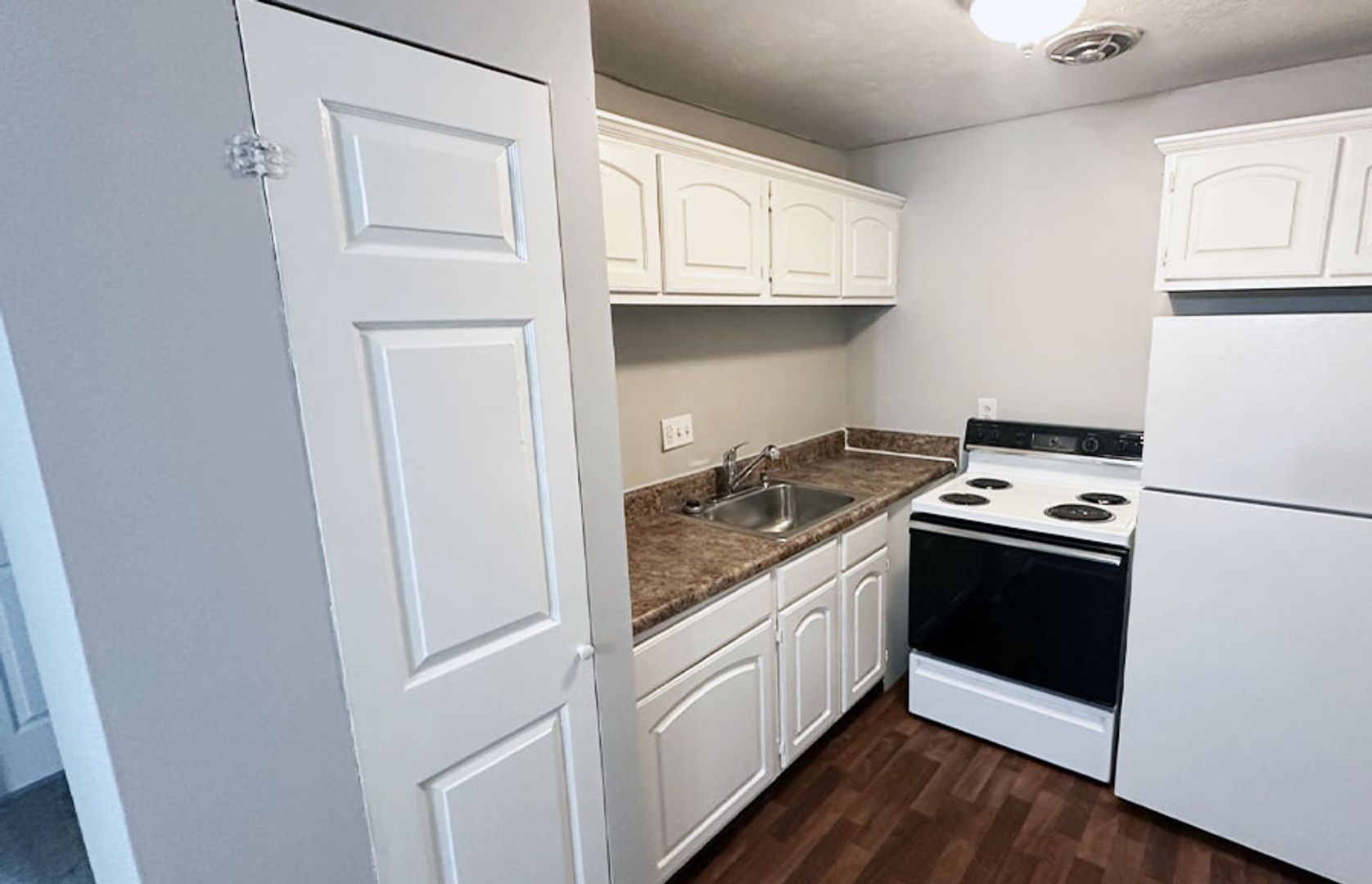 Cincinnati Apartment: 714 Clifton Colony Dr