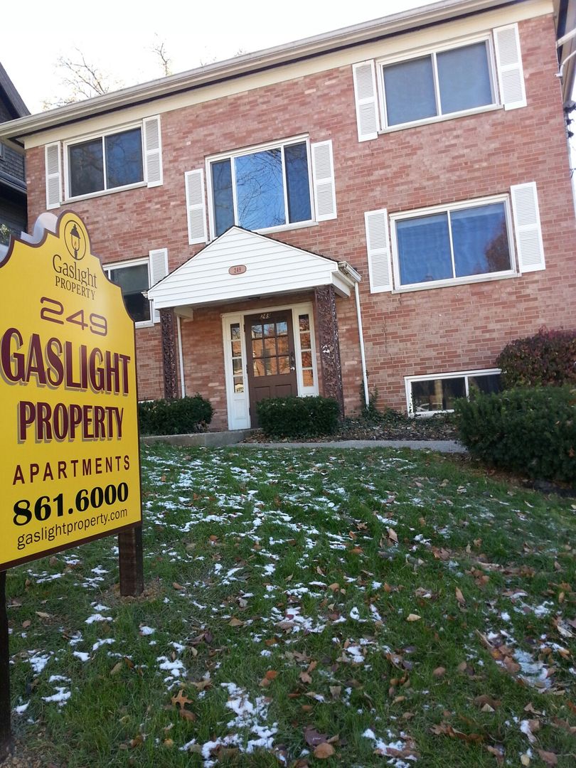 Cincinnati Apartment: 249 Senator Place