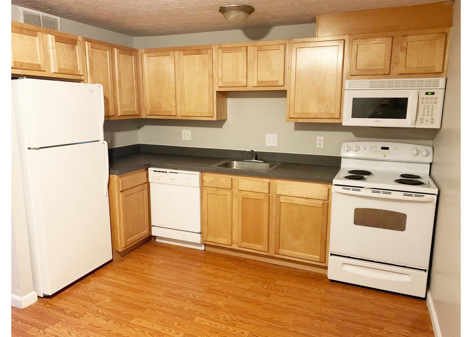 Cincinnati Apartment: 525 Lowell Avenue