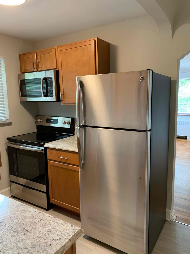 Cincinnati Apartment: 2702 Edroy Court