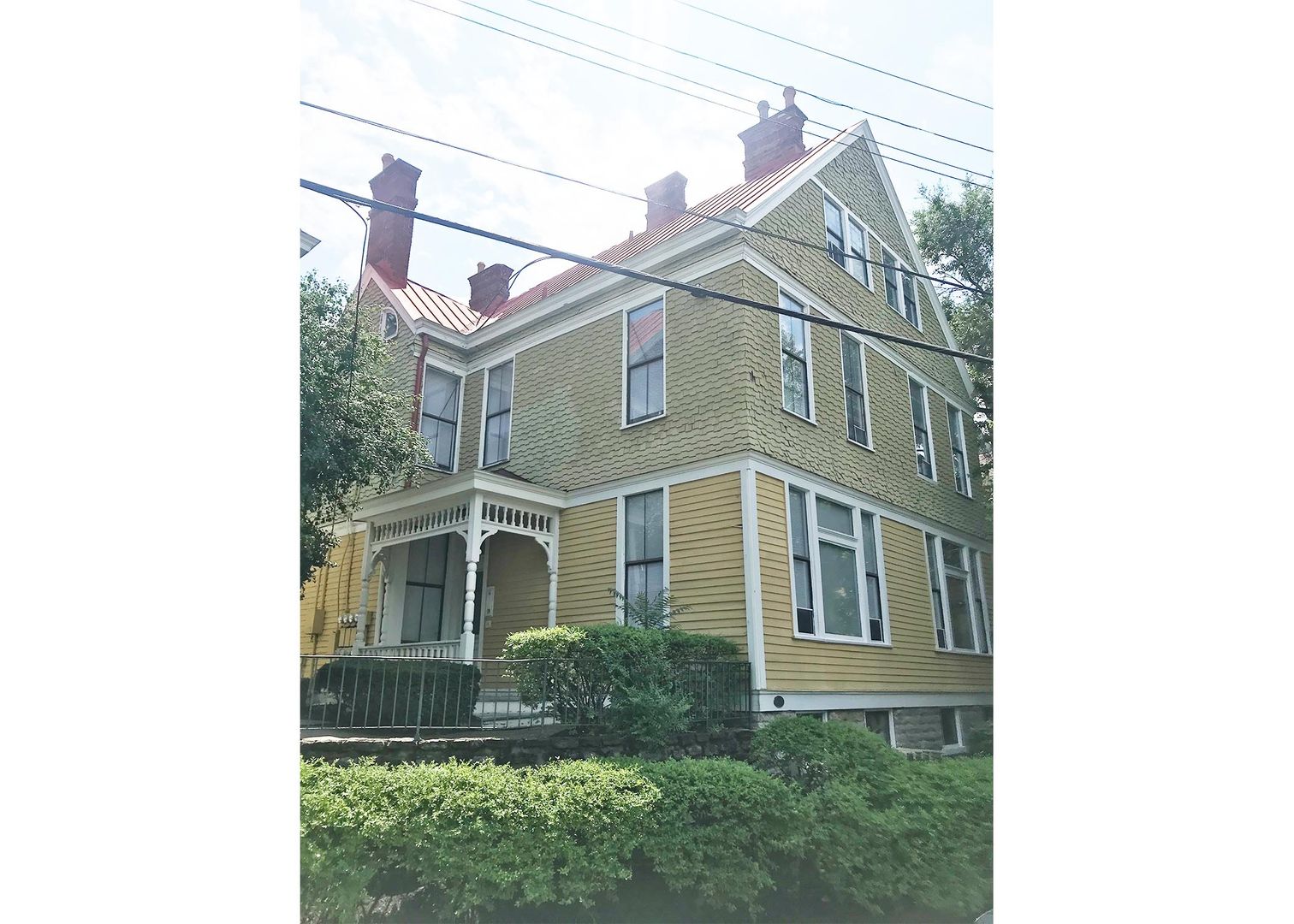Cincinnati Apartment: 2200 Gilbert Avenue