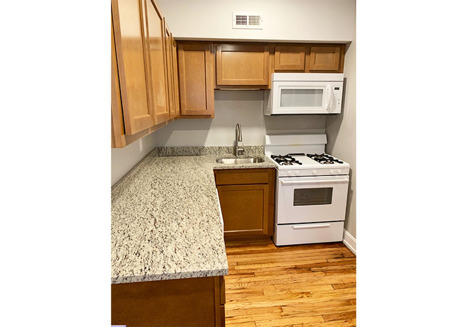 Cincinnati Apartment: 3404 Whitfield Avenue