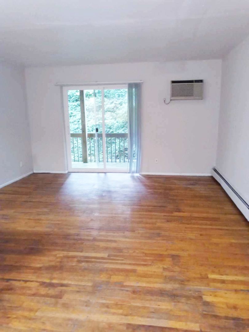 Cincinnati Apartment: 3051 Marshall Avenue