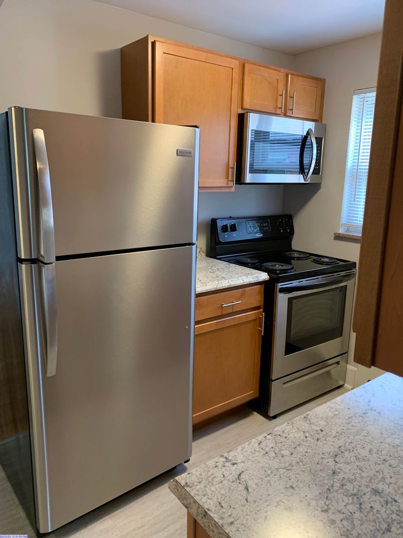 Cincinnati Apartment: 2702 Edroy Court