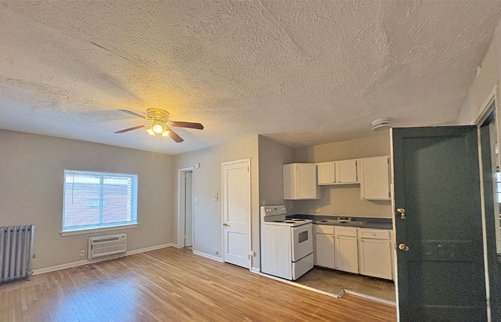 Cincinnati Apartment: 332 Ludlow Avenue