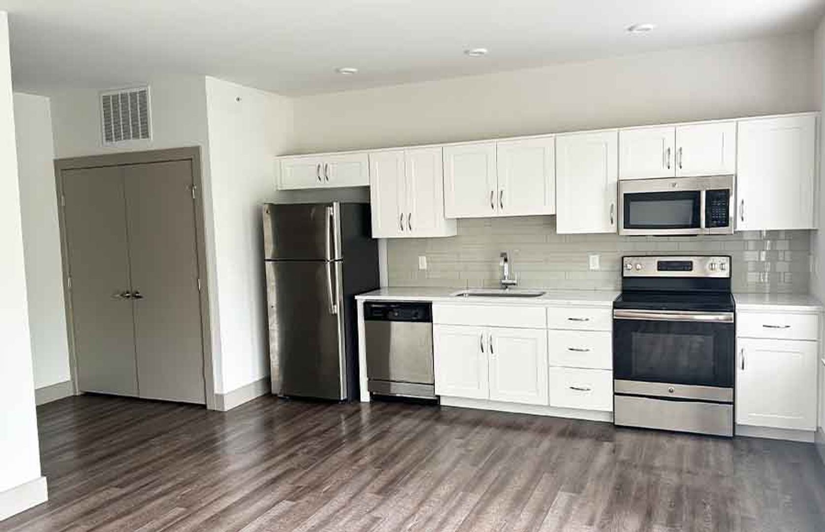 Cincinnati Apartment: 3240 Whitfield Avenue